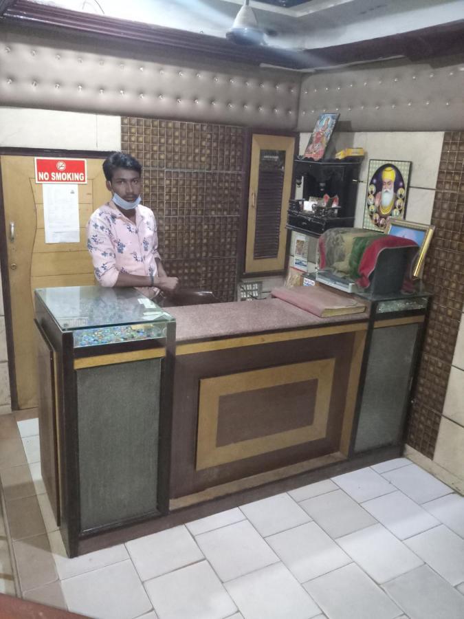 hotel diplomat inn New Delhi Buitenkant foto